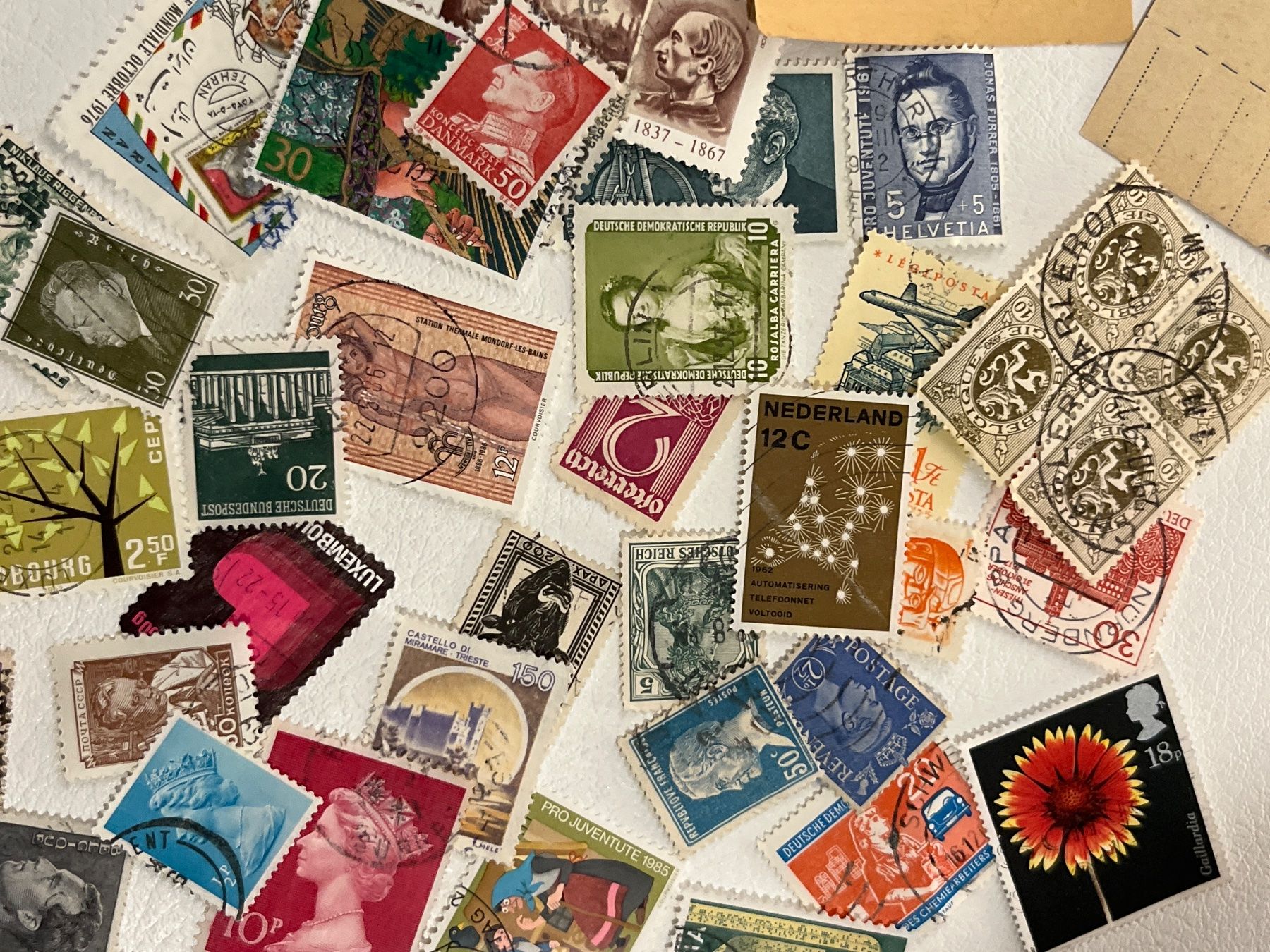 Tutti i francobolli: Lot 36: Lot mit mix Briefmarke – Usato da Chiasso venduto da AzenYa 2