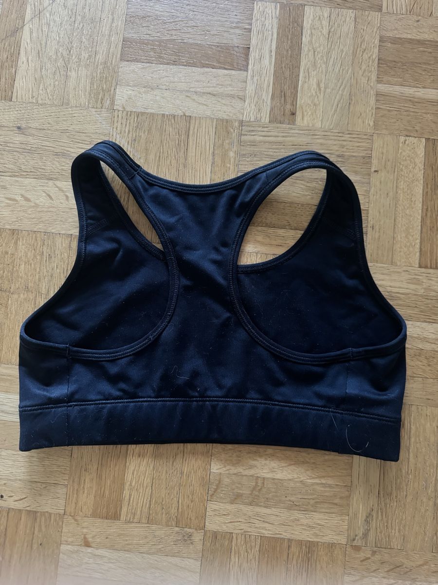 Nike Top: Nike Sport BH black – Nuovo (secondo la descrizione) da Zürich venduto da forestF4iry 1