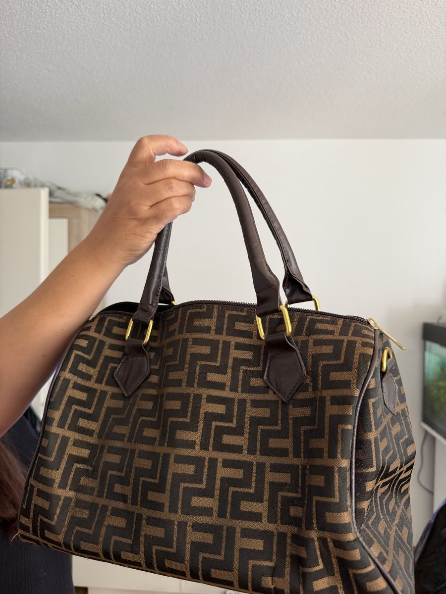 Taschen für Damen: Handtasche mit Muster – Gebraucht aus Zuchwil von Tripeiro_1893