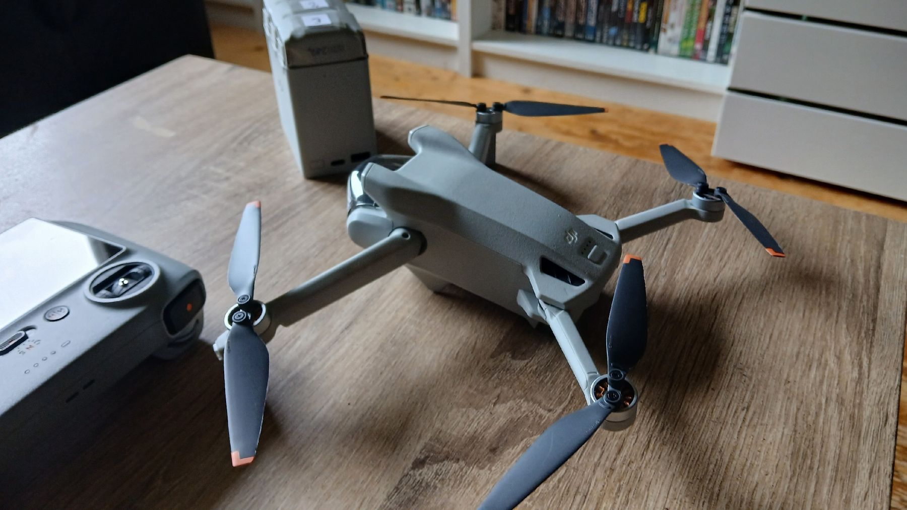 DJI Modellismo RC: DJI Mini 3 mit DJI RC + Fly More Combo – Usato da Alt St. Johann venduto da MountainHusky 2