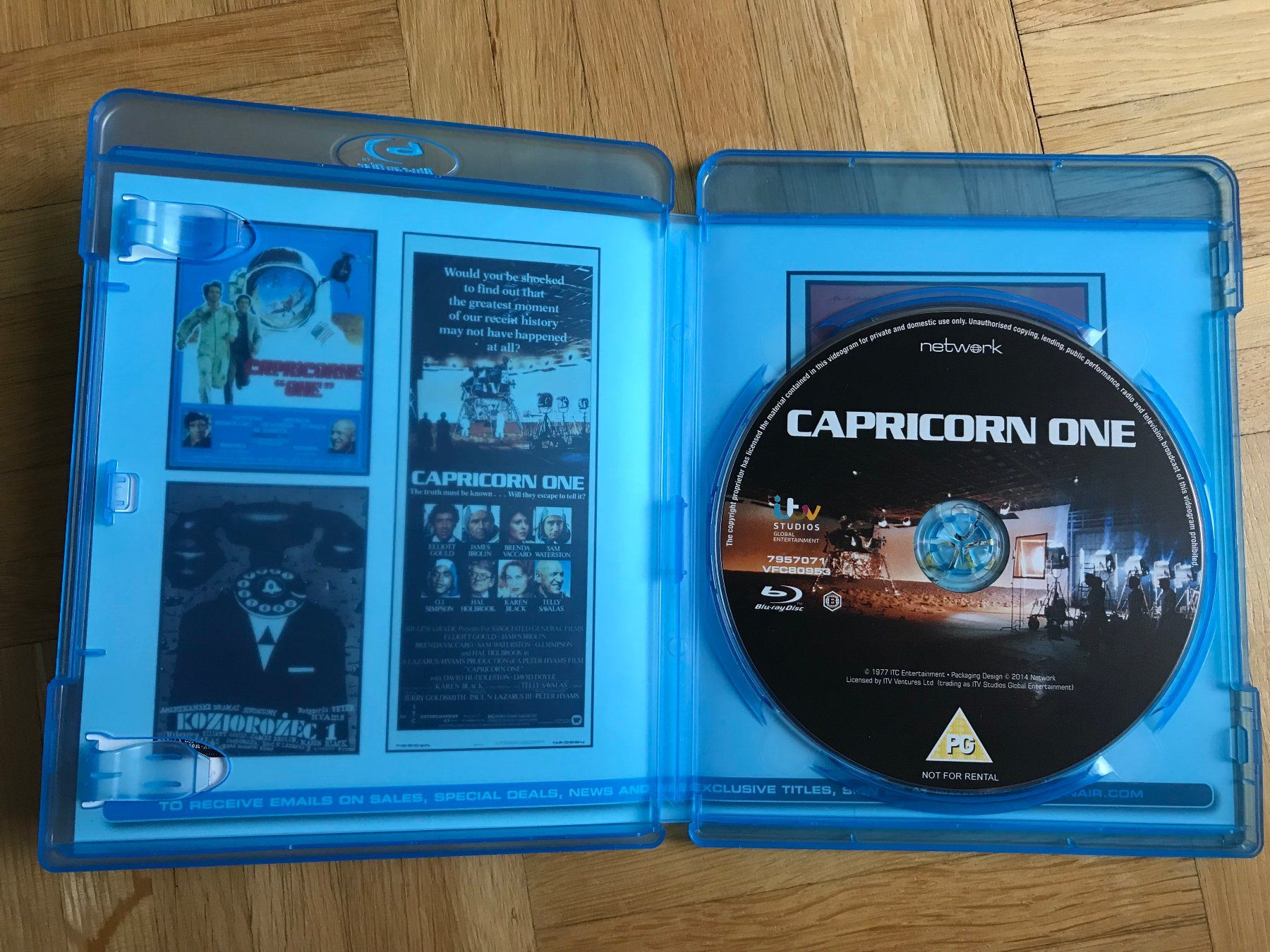 Tutti i DVDs: Capricorn One - Blu-ray – Nuovo (secondo la descrizione) da Zürich venduto da Malcom 1