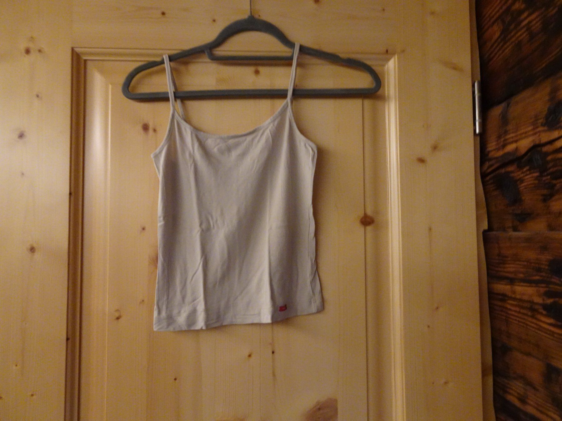 Esprit Top: Uni beiges Basic Crop Top von ESPRIT Gr. M - 2603141 – Usato da Küssnacht am Rigi venduto da Good4Deckeli