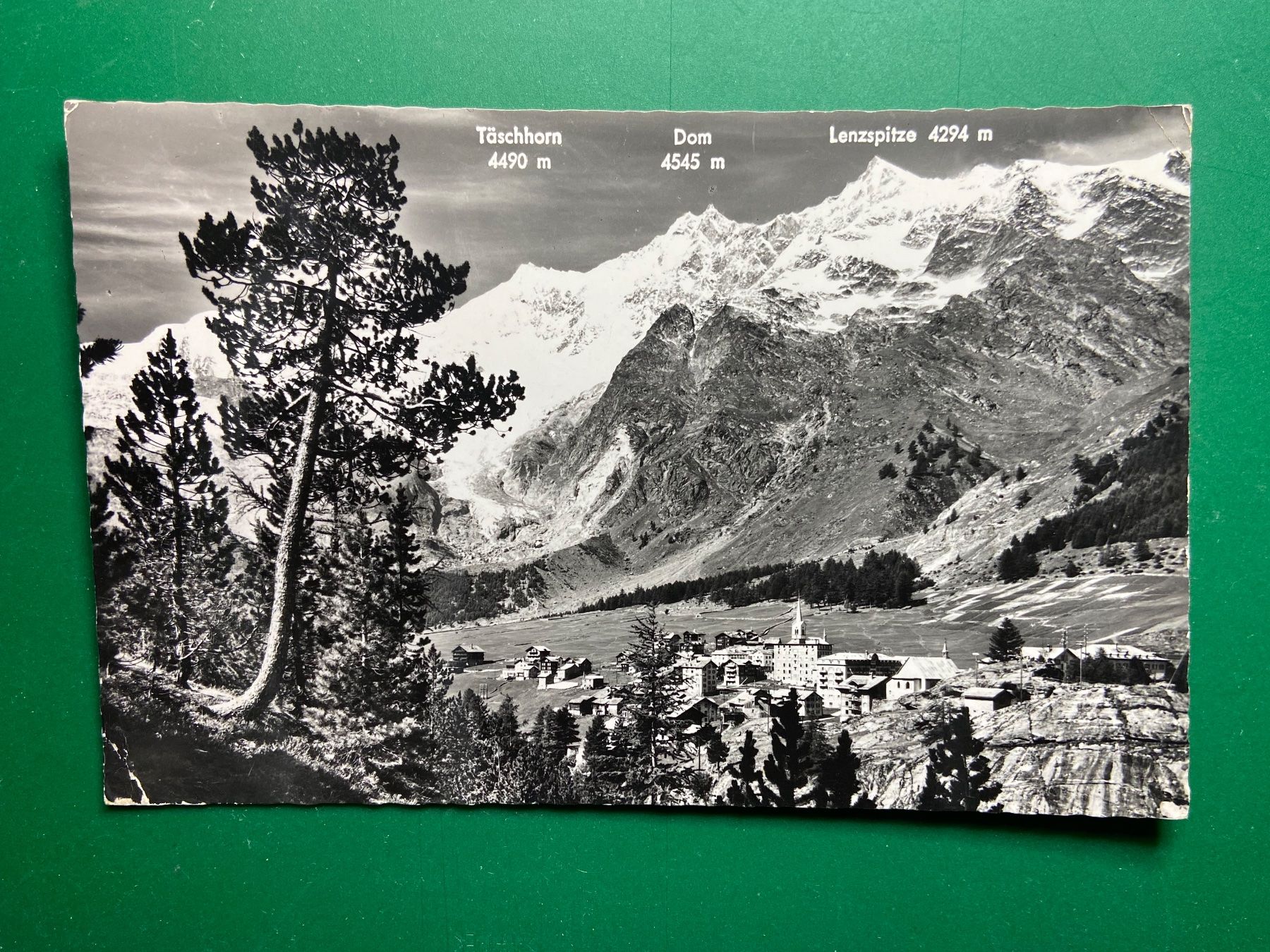Ansichtskarten: Saas Fee mit Täschhorn – Gebraucht aus Steg VS von _vinci_