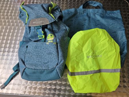 Kinderrucksack Dino, inkl. Regenschutz&Tasche