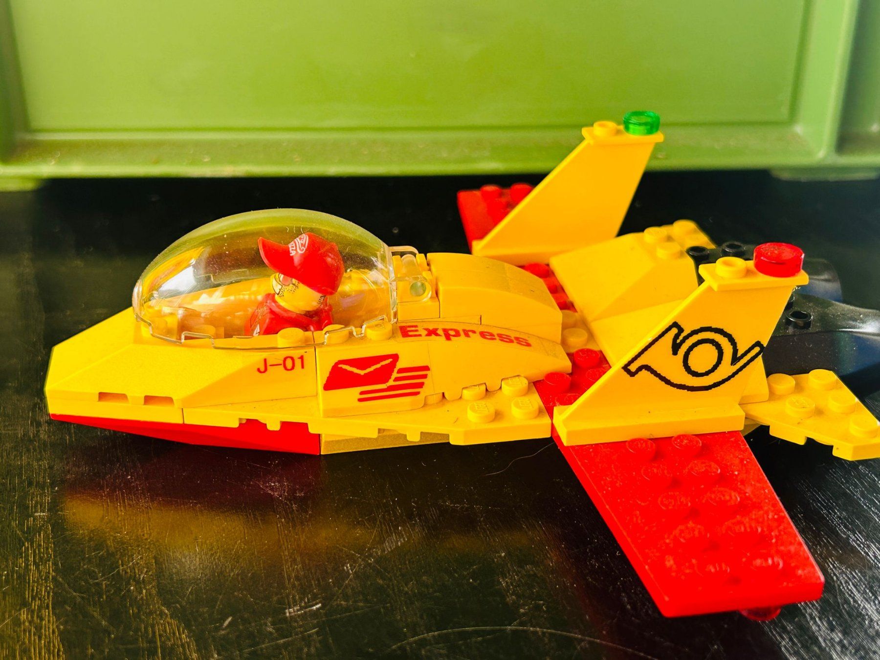 Lego Kit di costruzioni: LEGO MOC Express Air-Mail Plane F35 Postal – Nuovo (secondo la descrizione) da Riazzino venduto da cat_w7kf 1