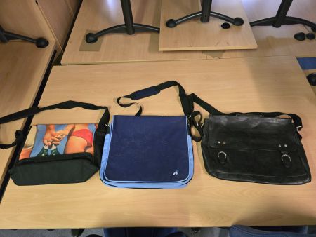 3x gebrauchte Umhänge bzw. Lap Top Taschen ab 1.-