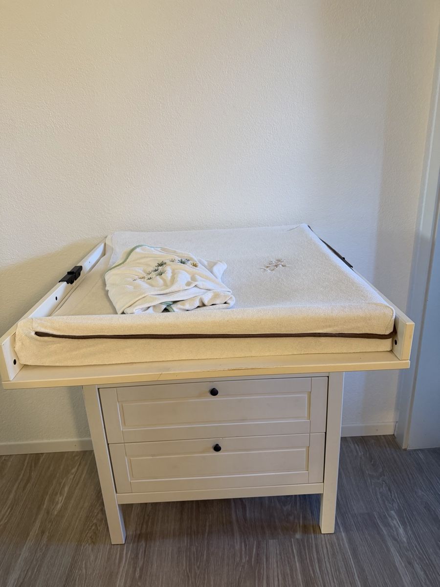Ikea Fasciatoi & Accessori: SUNDVIK Wickeltisch/Kommode Set – Usato da Rothenhausen venduto da dbu_gh52