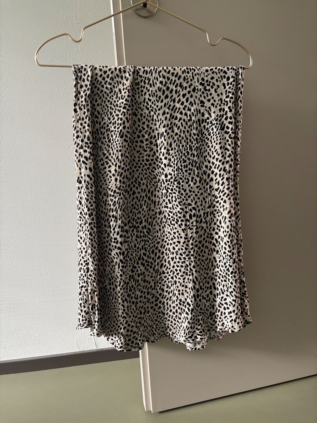 H&M Gonne: Jupe / Rock Leopard Muster – Nuovo (secondo la descrizione) da Luzern venduto da mar_t2hn 2