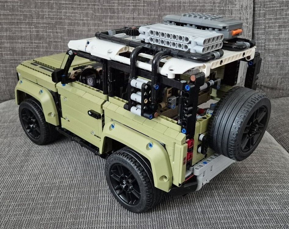 Lego Kit di costruzioni: LEGO Technic Land Rover Defender 42110 – Usato da Selkingen venduto da Mazurit