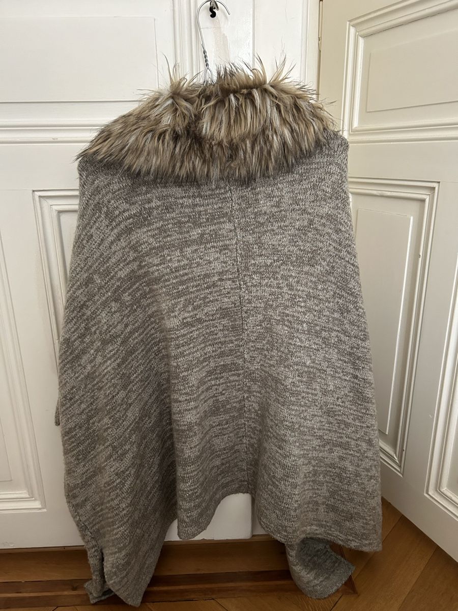 Autres vêtements femmes: Veste cape – D'occasion à Lausanne par dre_th8k 3