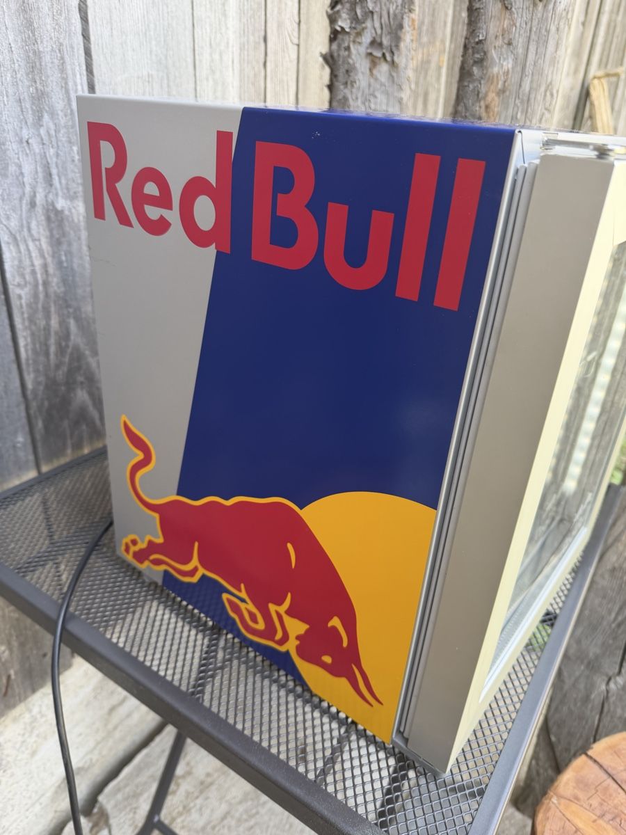 Frigoriferi: Frigo Redbull  – Usato da Bulle venduto da Lamontagne66 1