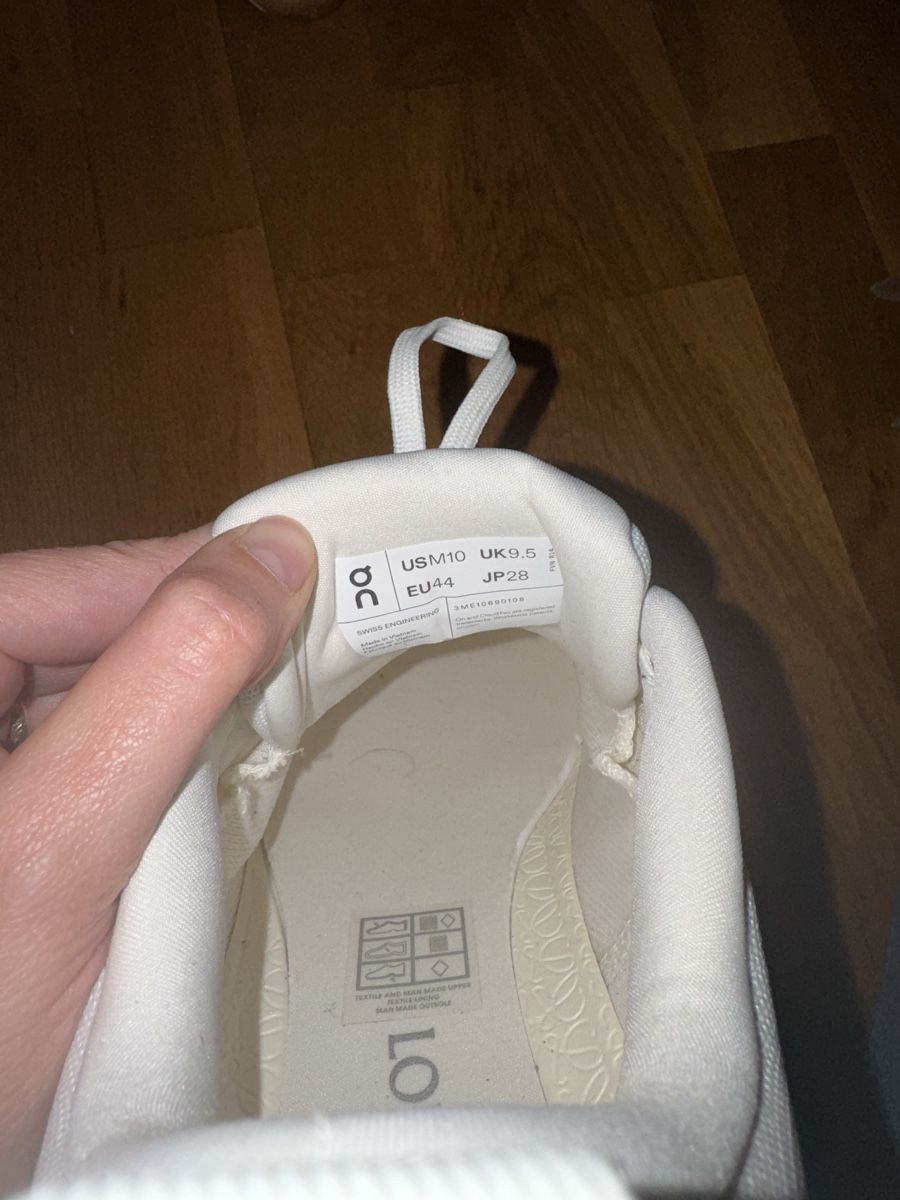 On Scarpe da uomo: Loewe x On Sneakers - size 44 - NEW – Nuovo e nell'imballaggio originale da Zürich venduto da cor_9tsw 3