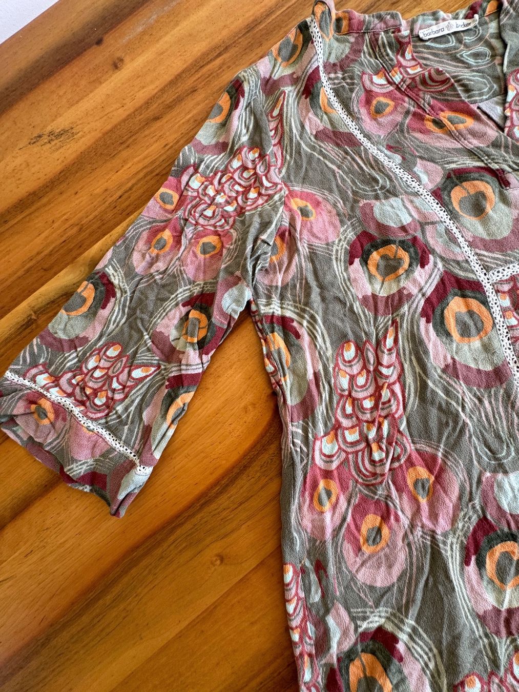 Camicette: Damenbluse Barbara Becker V-Ausschnitt tolles Design Gr. 40 – Usato da Meiringen venduto da tonicandgin 2