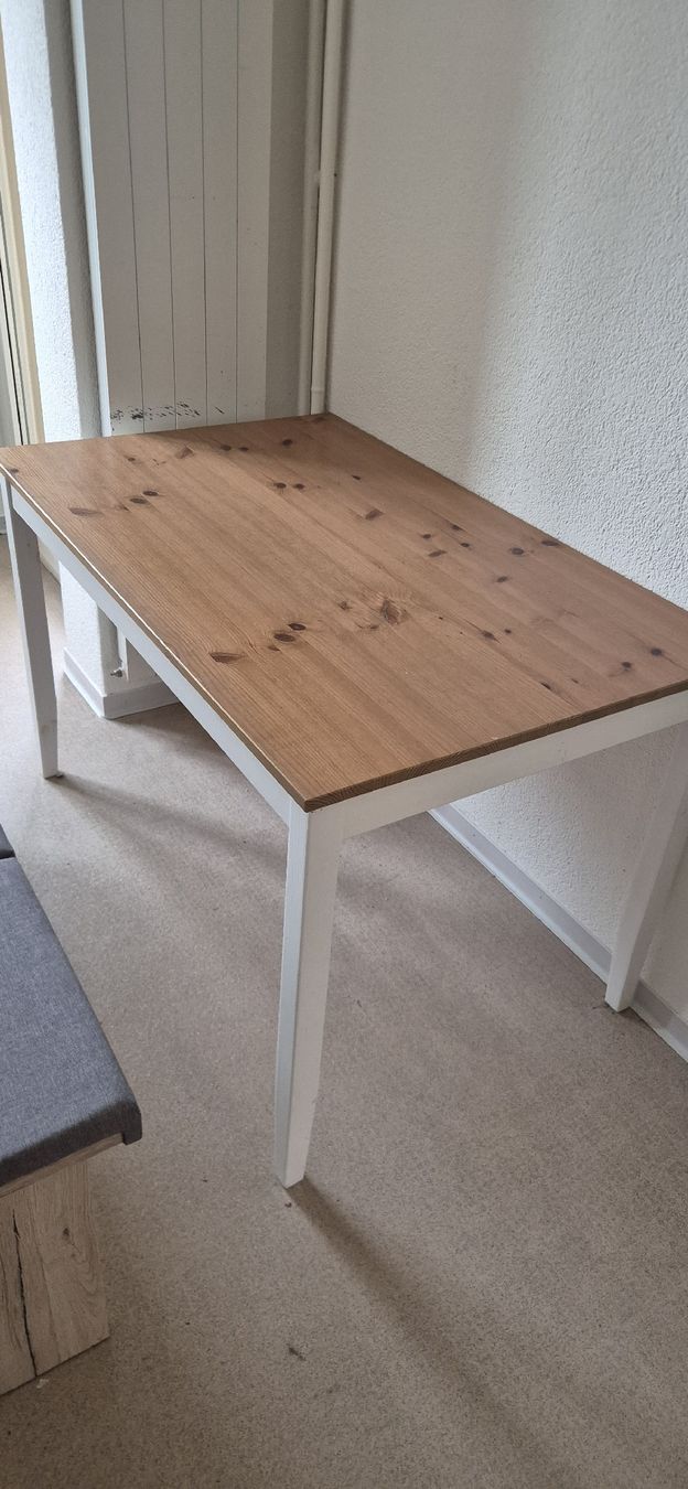 Ikea Tavoli: Massivholztisch – Usato da Zürich venduto da olo_57vk