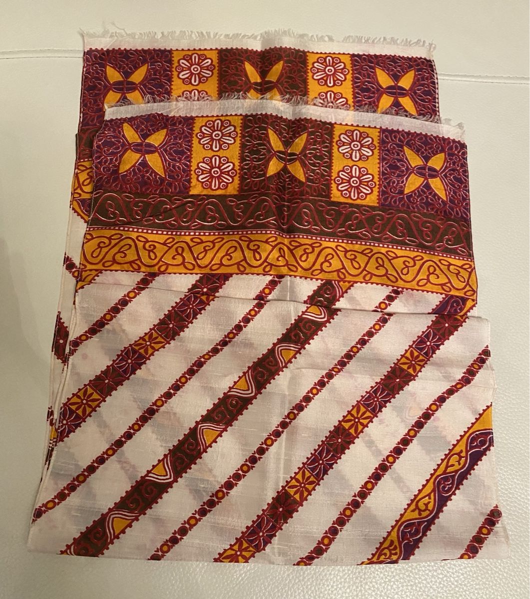 Foulard & Sciarpe: Seiden Schal 🌸 – Usato da Opfikon venduto da Luis144 1