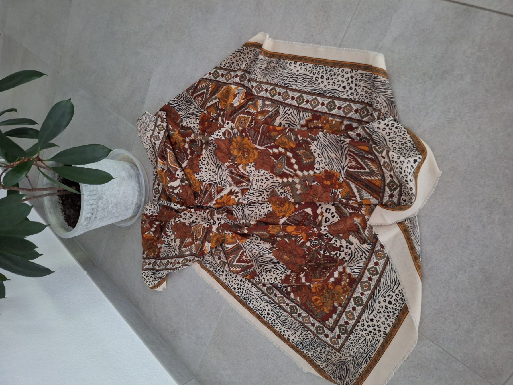 Foulard & Sciarpe: Schultertuch / Stola – Usato da Mühlethal venduto da prackendorf 5