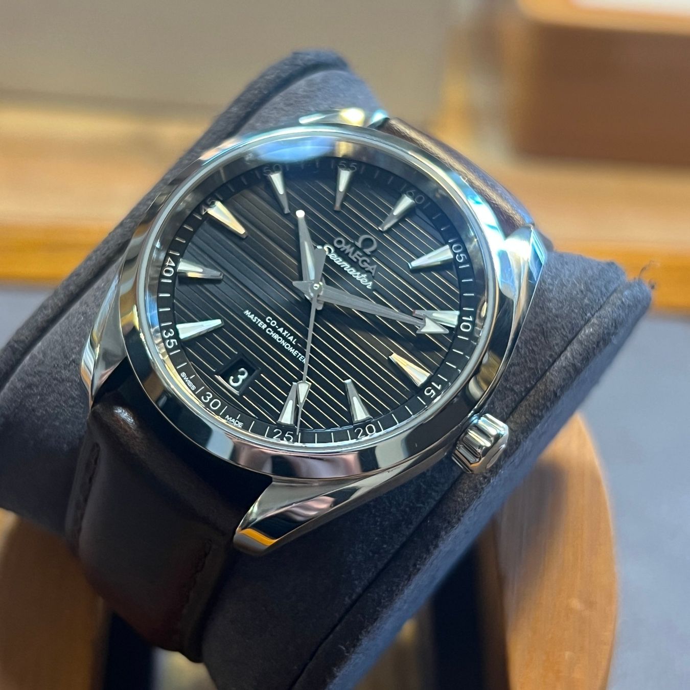 Omega Orologi: Omega Seamaster Aqua Terra Automatic Date Full Set 220.13.41 – Usato da Carouge GE venduto da Watchaser 7