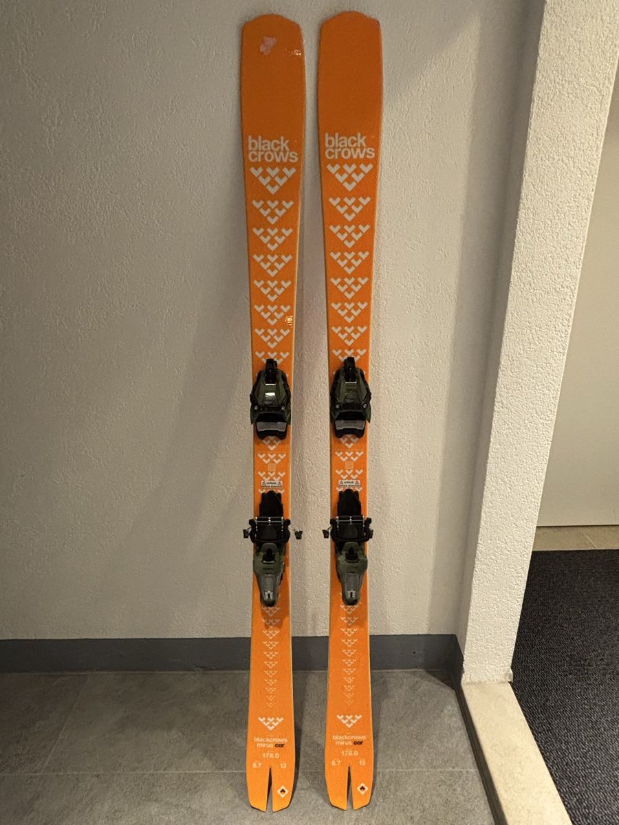 Black Crows Skis: Ski - Black Crows – D'occasion à Fribourg par kru_gyn7 2
