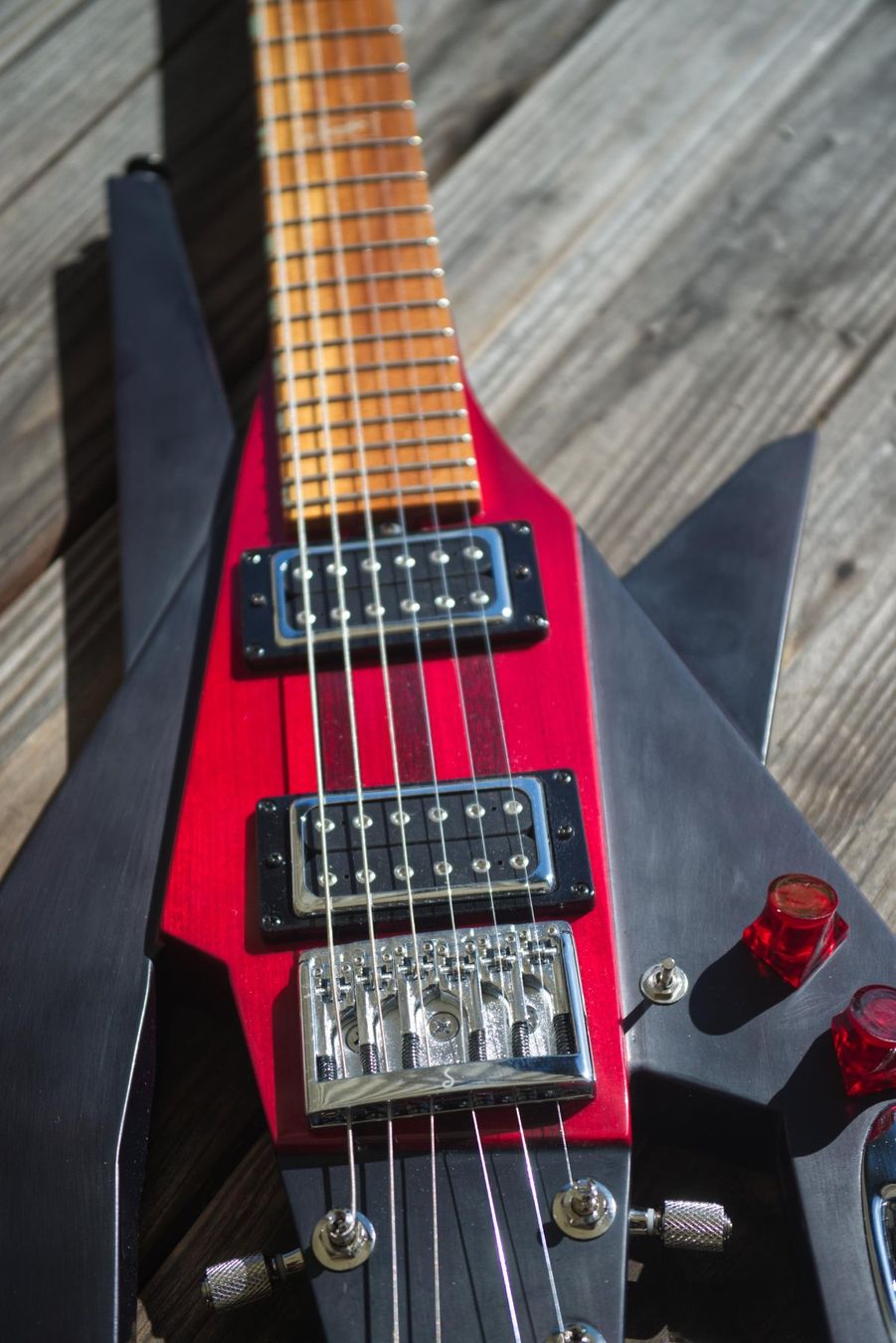 Musikinstrumente: INVERSE GUITARS Crayfish Guitar – Neu und originalverpackt aus Schaffhausen von Saitensprung_SH 3