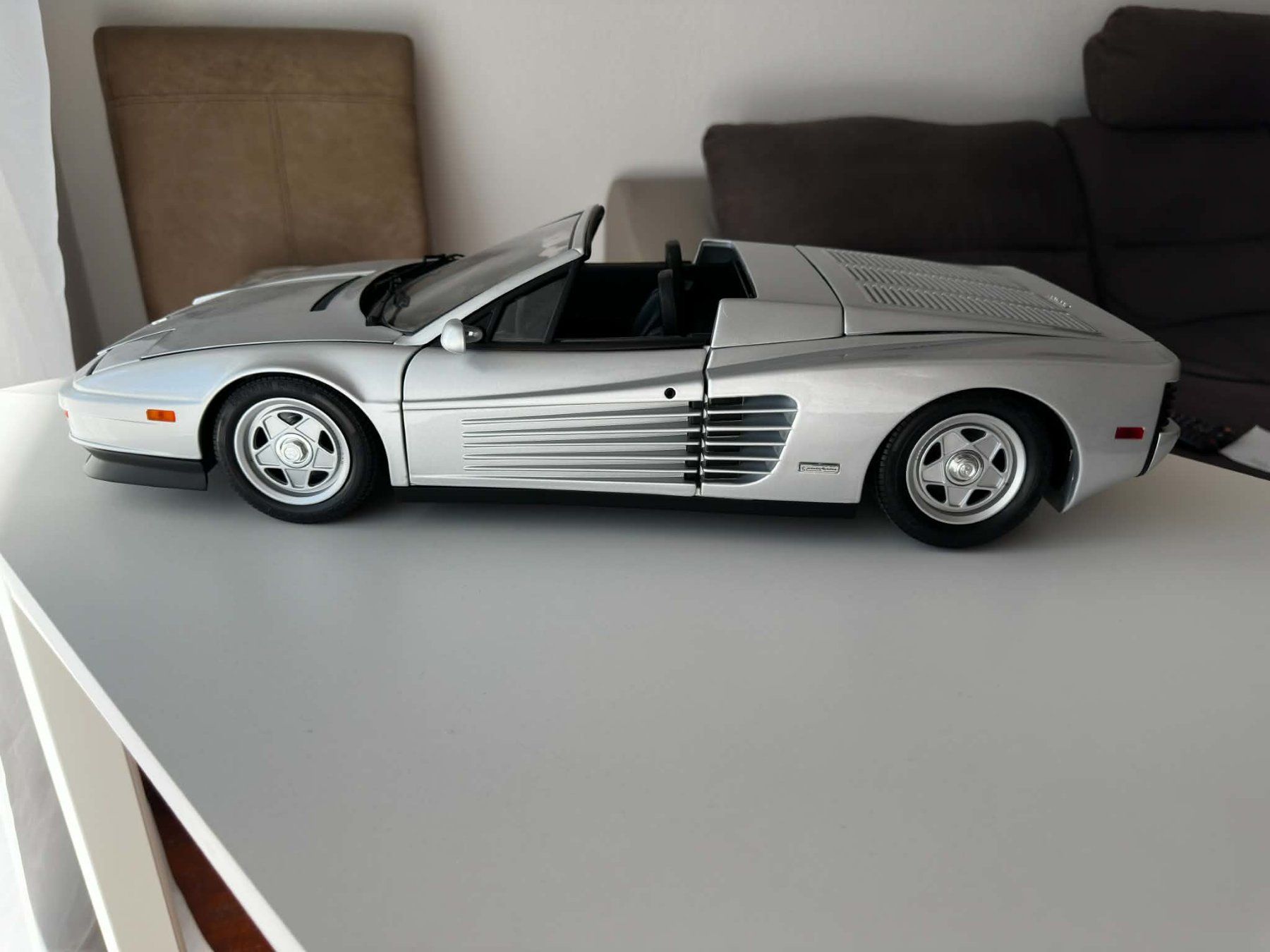 Pocher Modellini d'auto: Ferrari Testarossa Spider Pocher 1/8 – Usato da Moutier venduto da GINGUM 1