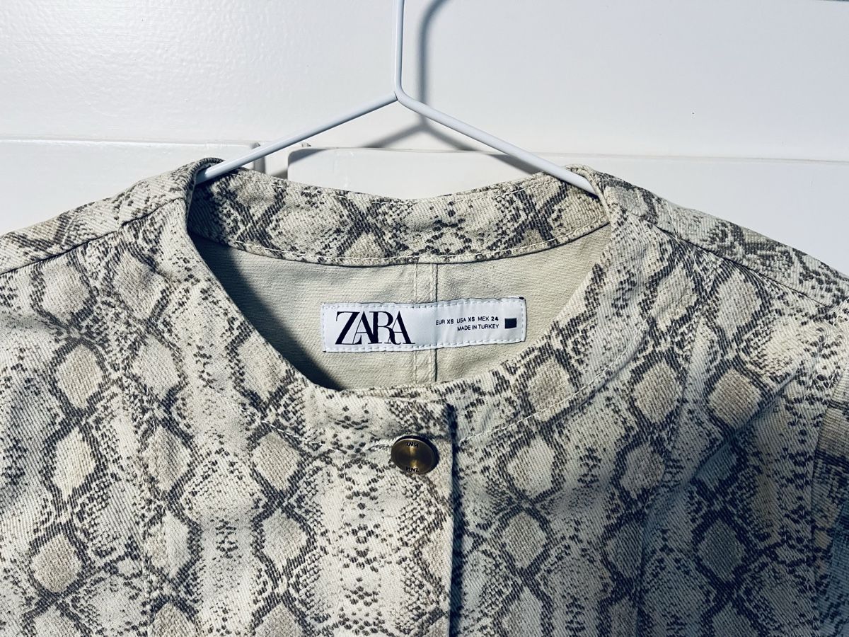 Zara Jacken: Jeansjacke in animal Print – Gebraucht aus Oberrieden von naanuu 3