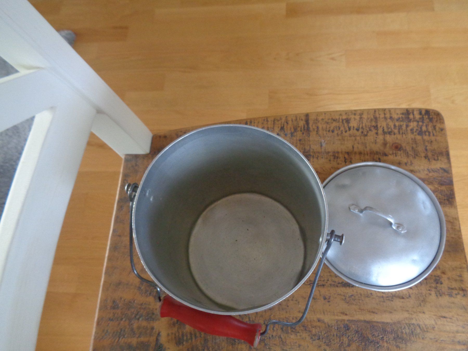 Altro per la casa: Milchkessel mit rotem Holzgriff – Usato da Hägglingen venduto da Orysen 2