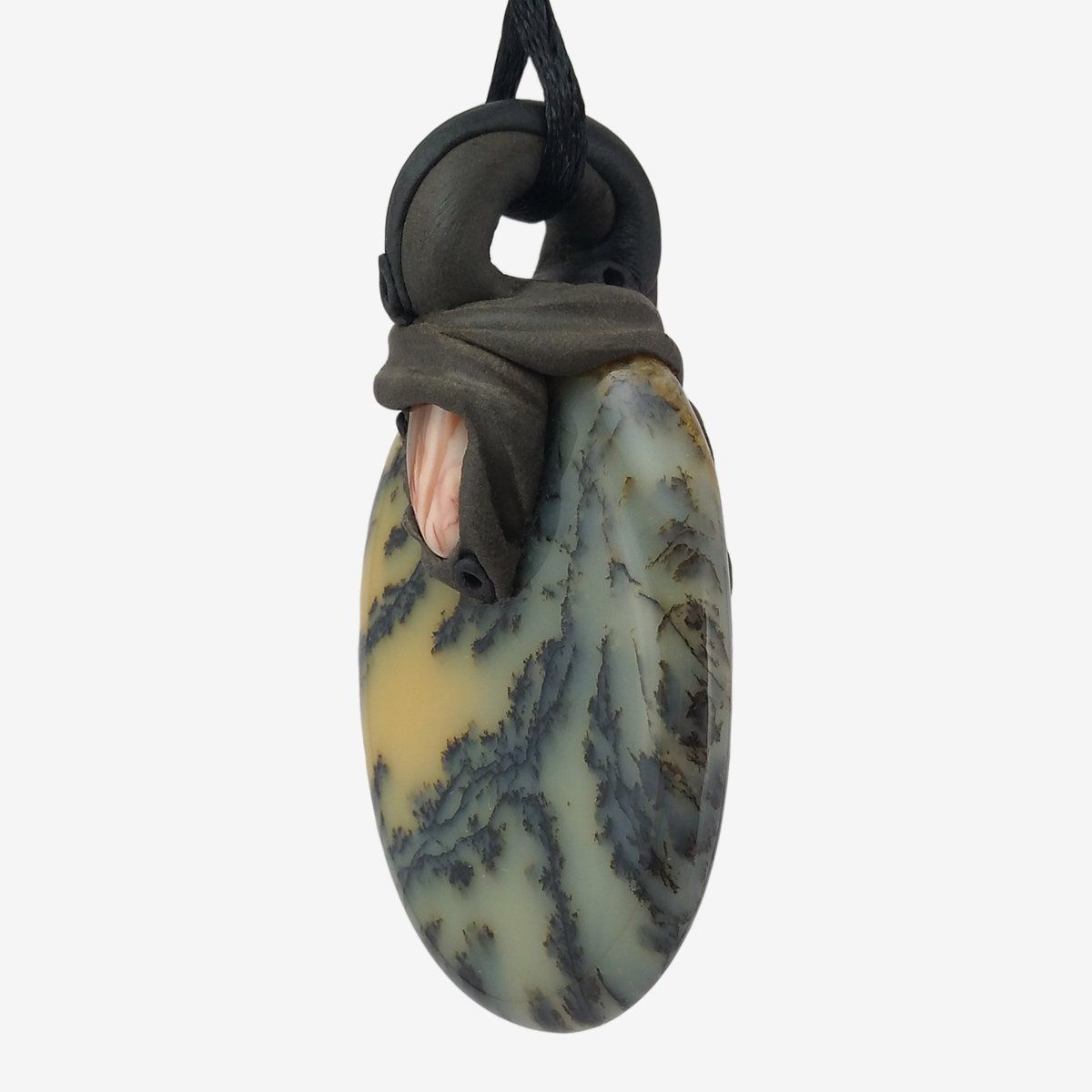 Minerali & Pietre curative: Dendritenopal Steinanhänger mit eingefasstem Jaspis – Nuovo e nell'imballaggio originale da Meilen venduto da Kaleidoskopia 1