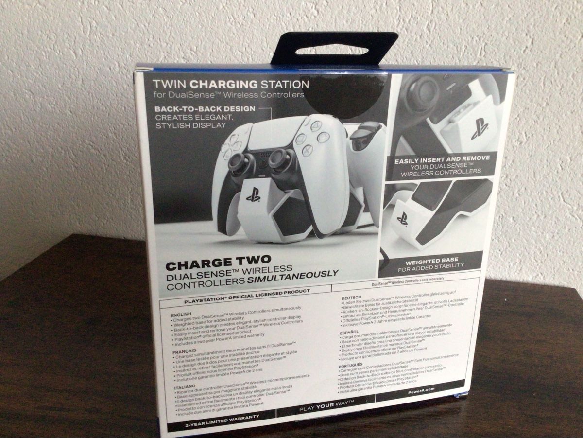 Sony Adapter & Kabel: Playstation 5 Dualsense Ladestation NEU/OVP und 1 Controller – Neu und originalverpackt aus Wangen b. Olten von MOMO80 1