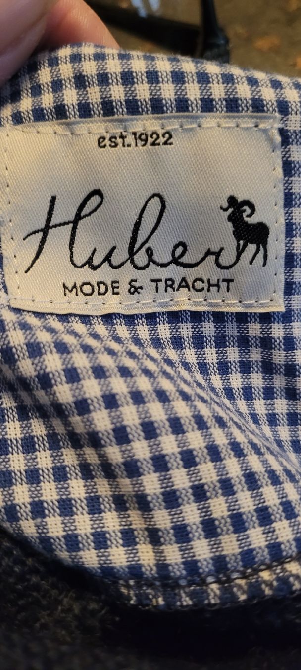 Jacken: Veste originale en laine "dirndle', taille S – Gebraucht aus Vevey von lba_dd82 1