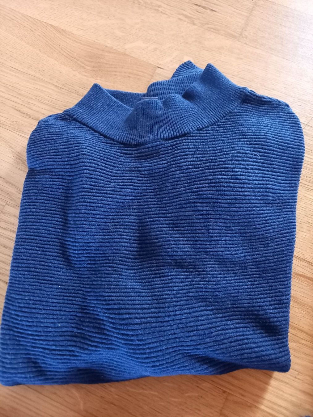 Kleiderpakete: 4 Pullover Gr. 38 Kleiderpaket – Gebraucht aus Horgen von mibi75 2
