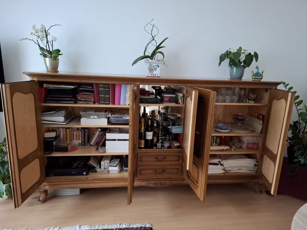 Commodes: In Zürich: Solid wood sideboard 250/130/50cm – D'occasion à Goldau par machdam 1