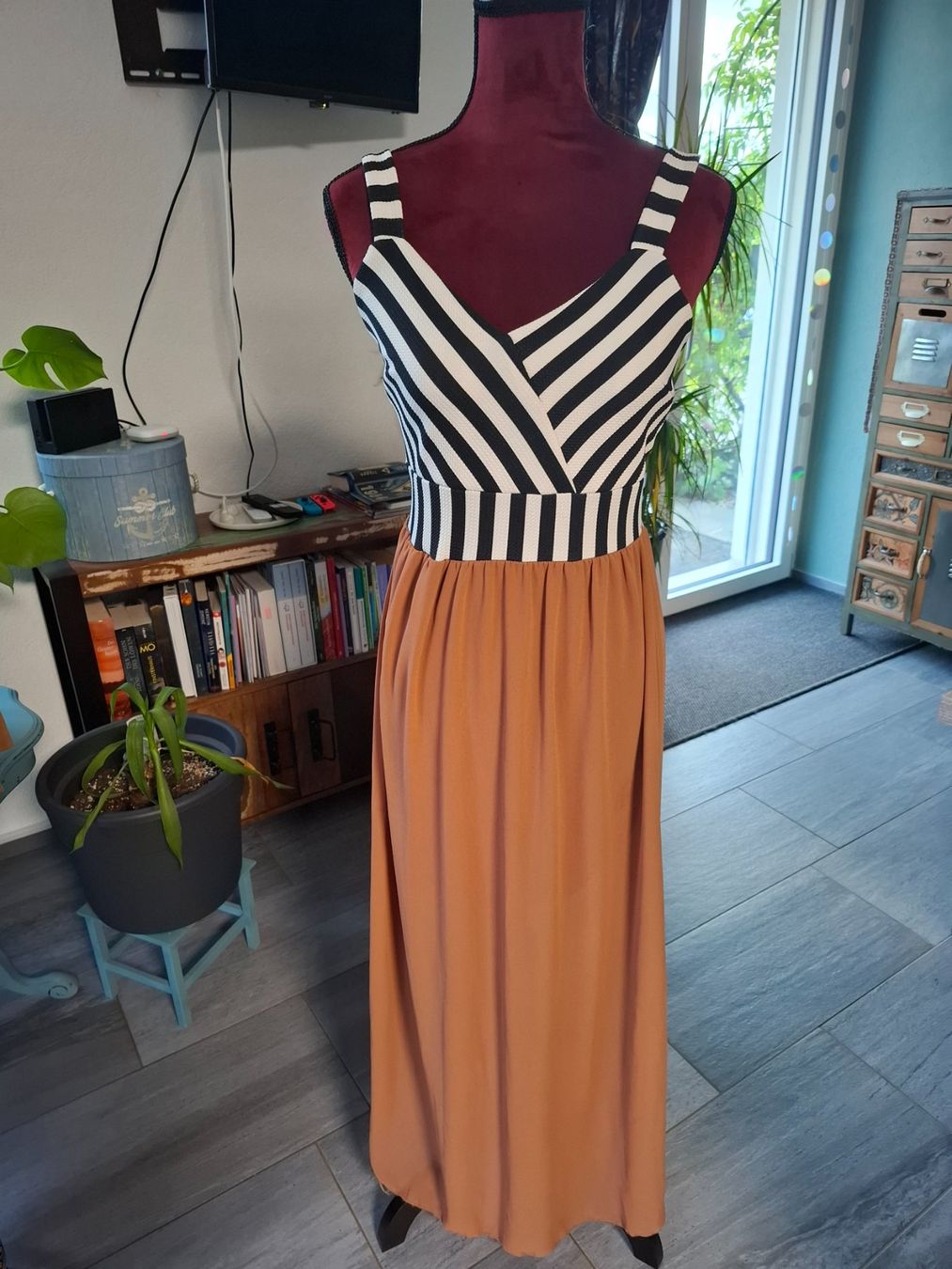 Lotti di vestiti: Kleiderpaket Sommer 36 / S – Usato da Eggenwil venduto da Shia15 7