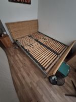 Bettgestell (ohne den Lattenrost)