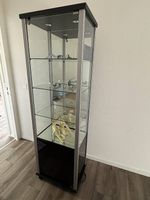 Vitrine mit Beleuchtung (ohne Inhalt, gut erhalten)