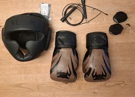 Venum Boxset Kopfschutz Handschuhe Springseil Bandagen
