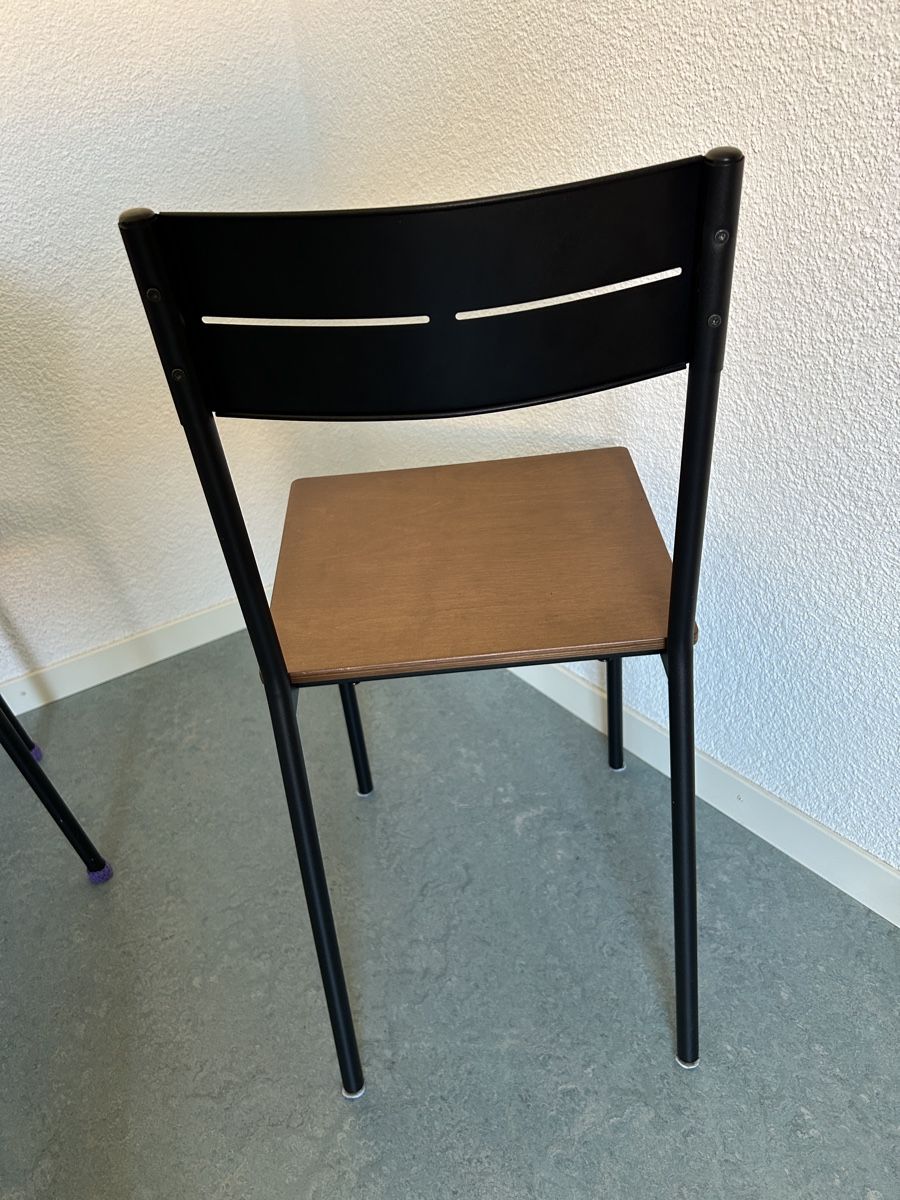 Ikea Set de table et chaises: Esstisch mit vier Stühlen – D'occasion à Bern par lisuuu 1