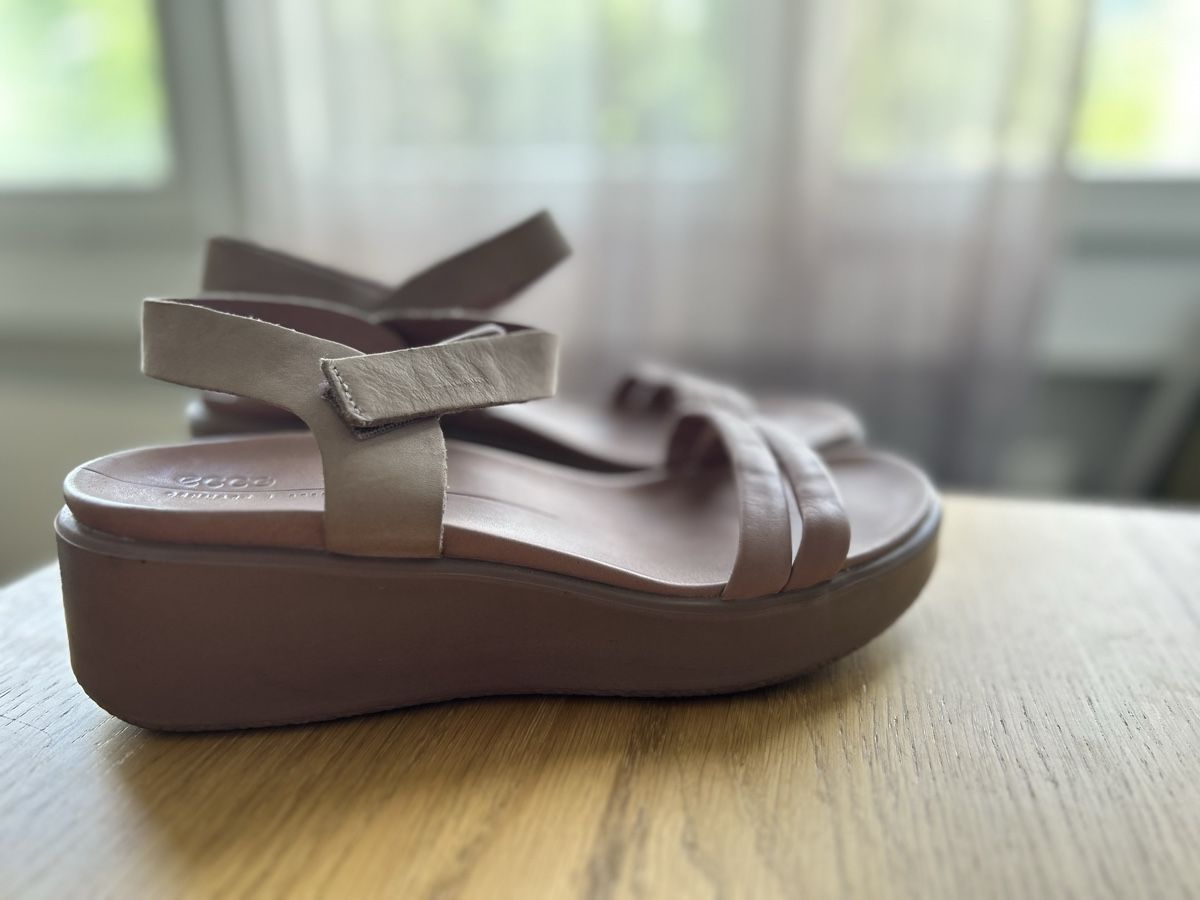 Ecco Scarpe da donna: Sandalen ecco Gr. 39 – Usato da Ipsach venduto da Rena-b 1