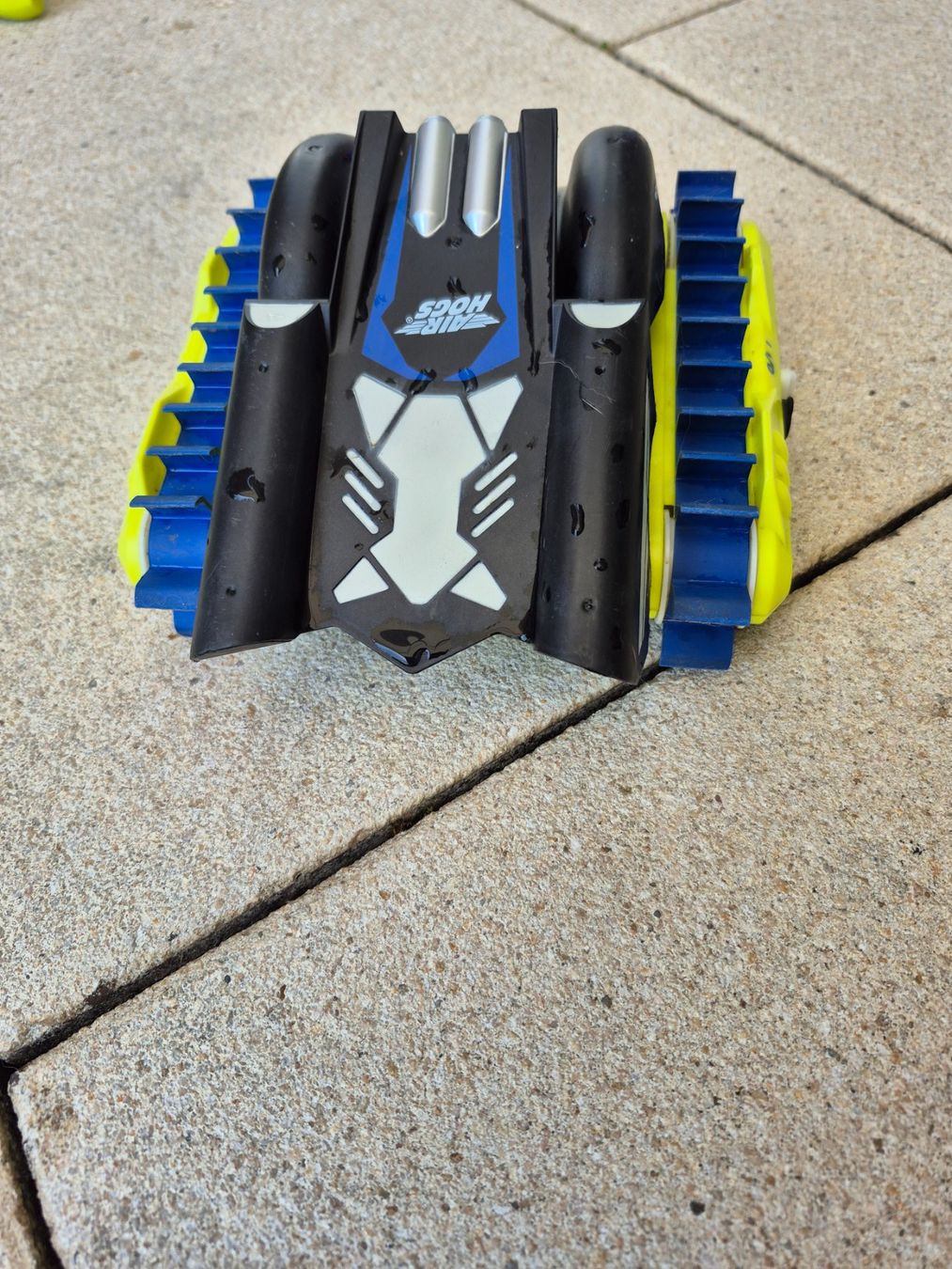 Modellismo RC: Airhogs Thunder Trax Amphibienfahrzeug – Usato da Riehen venduto da Sportx