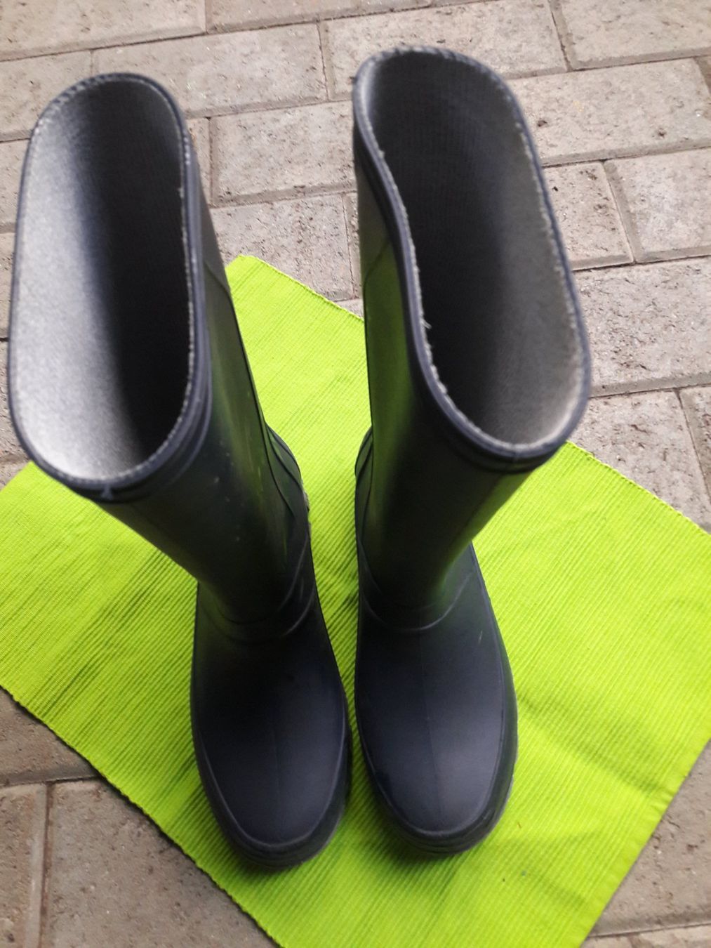 Chaussures garçon: GUMMISTIEFEL - 34 - ATRIUM - BLAU – D'occasion à Luzern par miocarobabbonetoscan 1