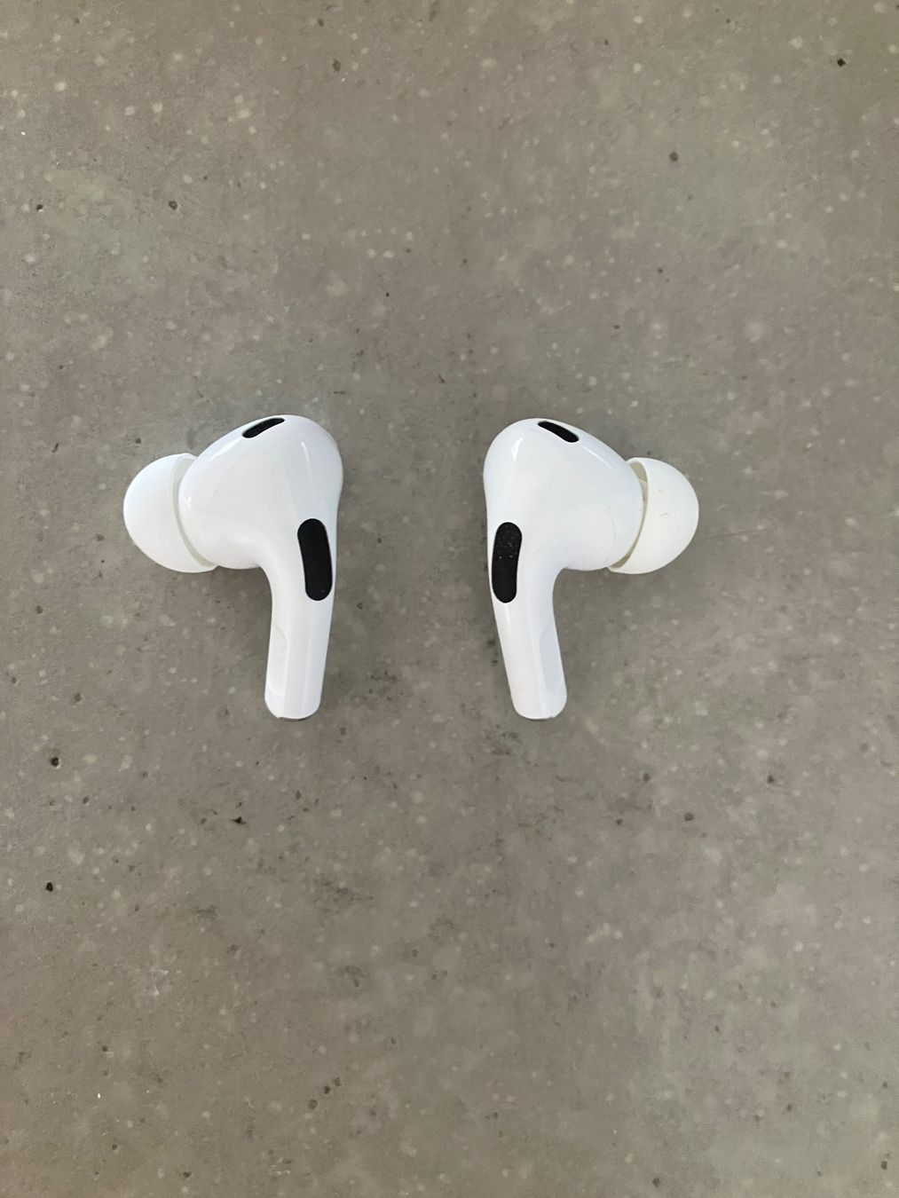 Apple Casques audio: APPLE Air Pods Pro 2 – D'occasion à Lausanne par mr.v 7