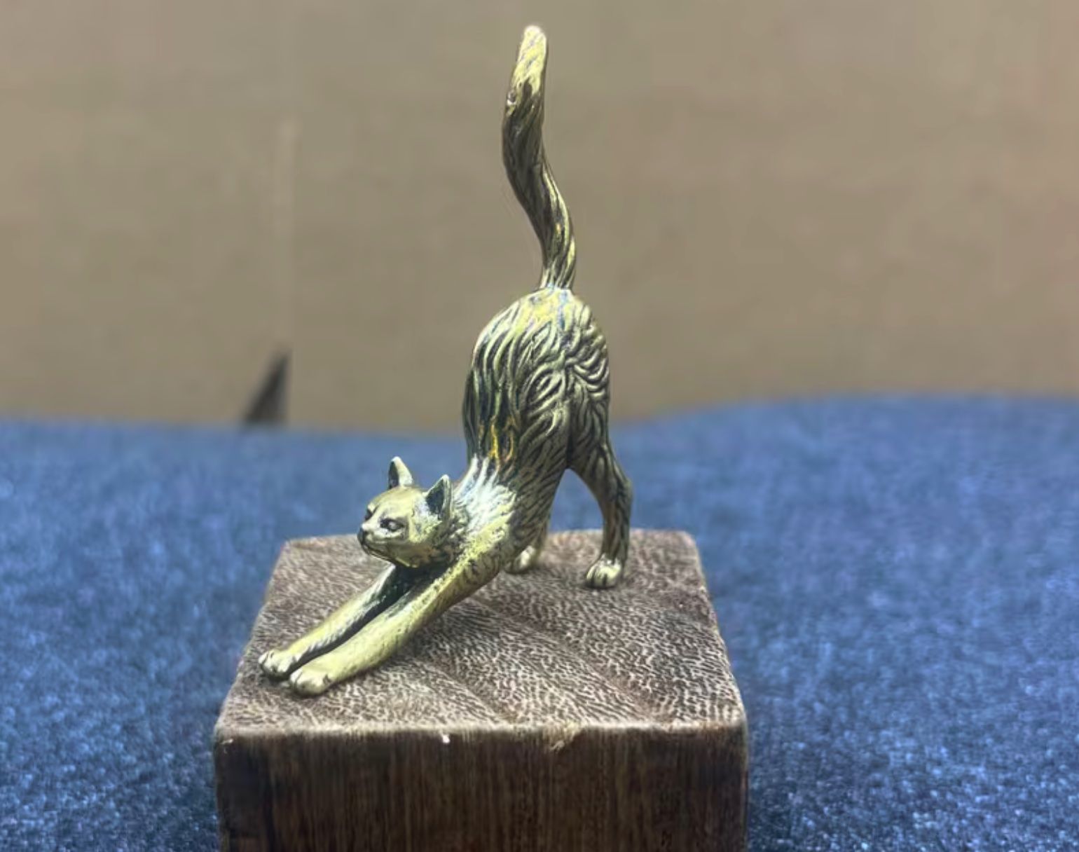 Statuette: Miniatur-Katze aus massivem Messing feine Handarbeit – Nuovo e nell'imballaggio originale da Langenthal venduto da Seelenfreunde 5