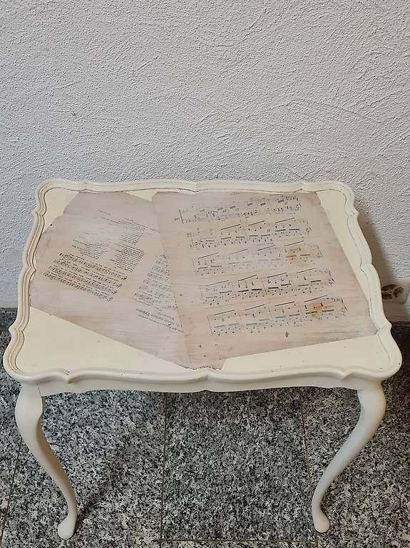 Tavoli: Chaby chic Beistelltischchen  – Usato da Kriens venduto da LotusOase 1