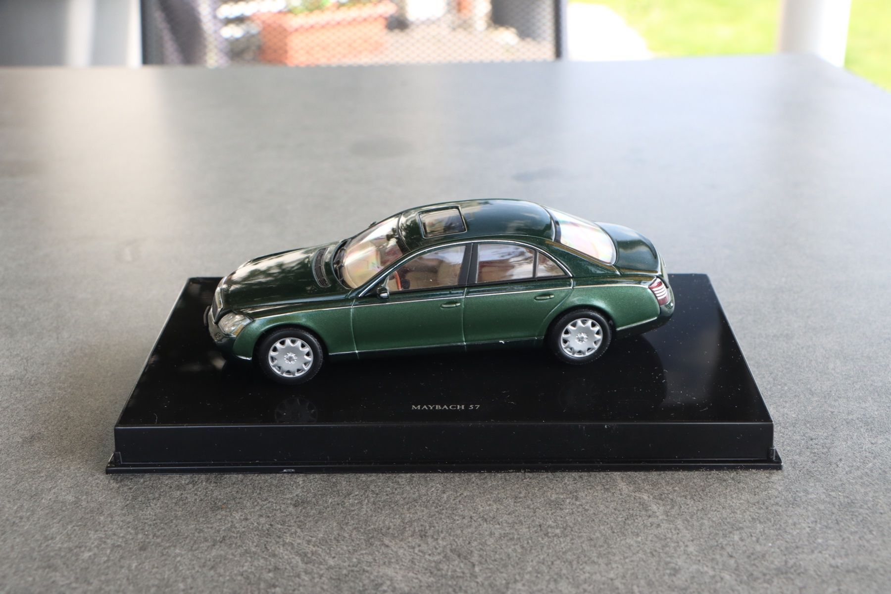 Autoart Modellautos: Maybach 57 SWB 2005 1:43 AutoArt – Neu und originalverpackt aus Bühl b.Aarberg von modelldiecast 6
