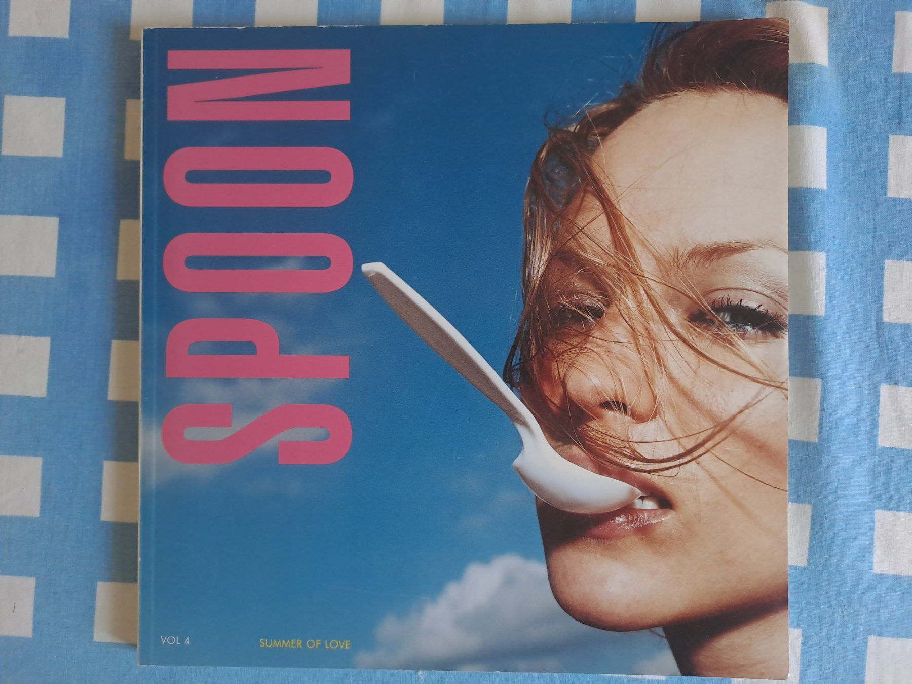 Zeitschriften & Magazine: Magazines SPOON no. 4 – Gebraucht aus LAUSANNE von KWEW
