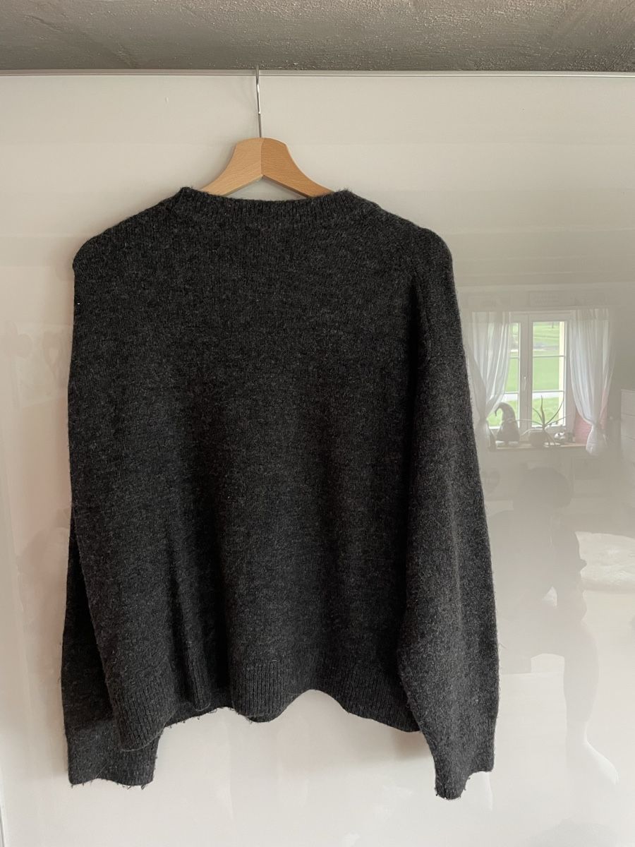 H&M Pullover & Sweatshirts: H&M Damenpullover Gr. M – Gebraucht aus Hinwil von rubinstar4 2