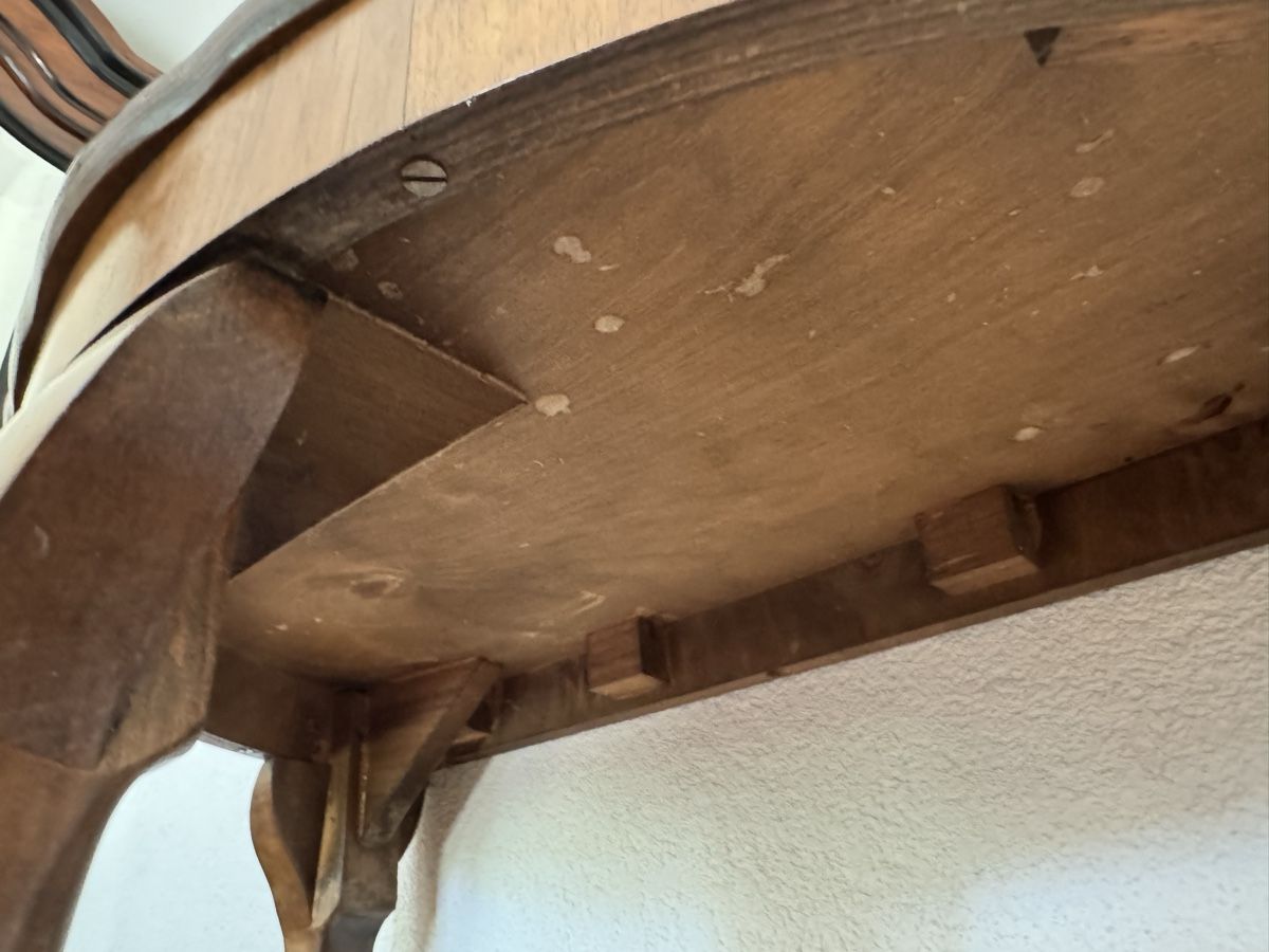 Tavoli: Antikes Halbrundes Tischchen  – Usato da Langnau am Albis venduto da pla_2vk5 5