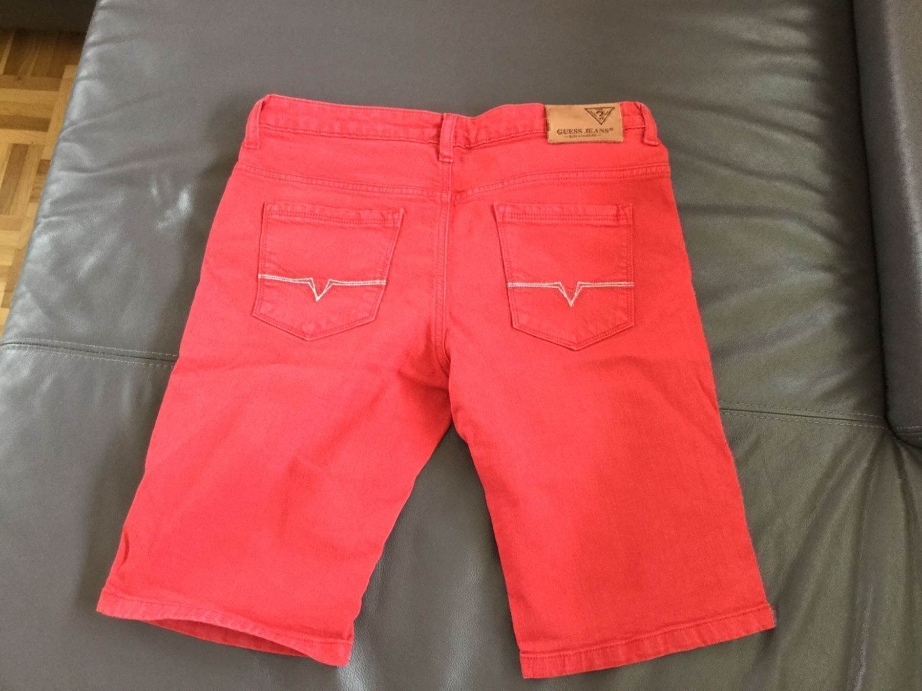 Guess Hosen: Lässige Shorts – Gebraucht aus Horw von Benny017 1