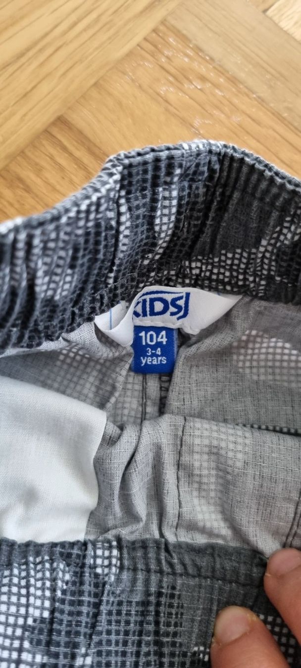 Pantaloni: Kurze Hose Gr.104 – Nuovo (secondo la descrizione) da Zürich venduto da Nis96e 1