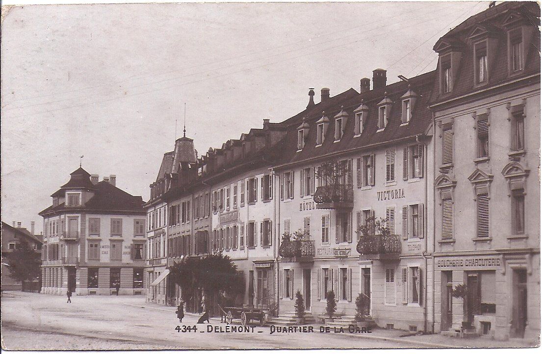 Cartoline postali: DELEMONT, quartier de la gare – Usato da Les Verrières venduto da Scampi0