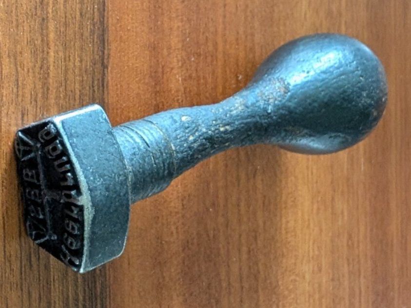 Timbri: historischer SBB Stempel "Heerbrugg" mit Holzgriff – Usato da Mönchaltorf venduto da Blechfreund 1